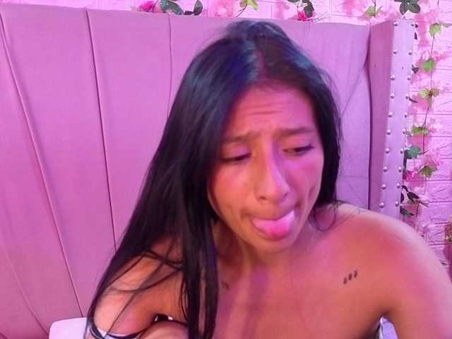 SharlotRodriguez live cam on BongaCams