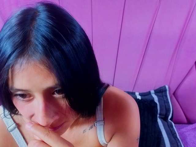 SharlotRodriguez live cam on BongaCams