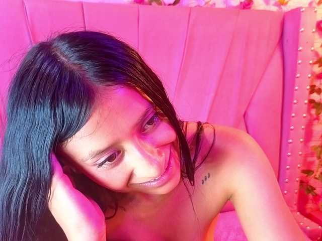 SharlotRodriguez live cam on BongaCams