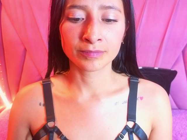SharlotRodriguez live cam on BongaCams