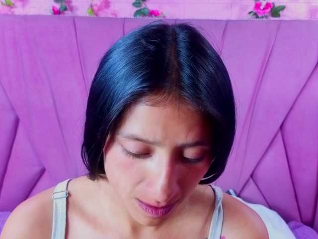 SharlotRodriguez live webcam show