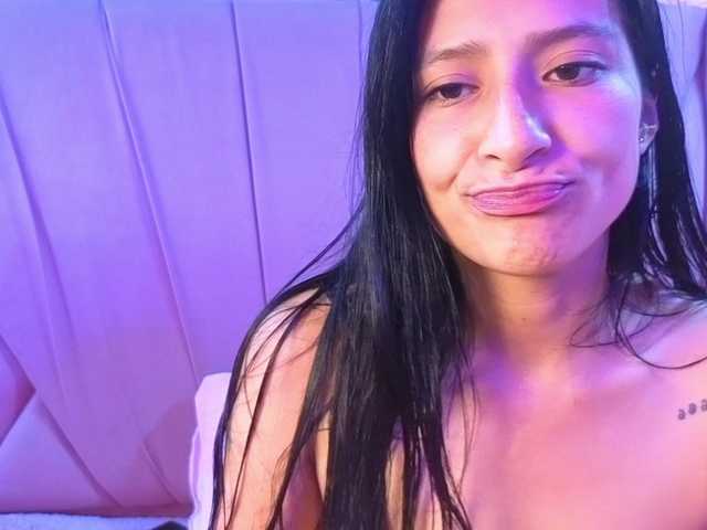 SharlotRodriguez live cam on BongaCams