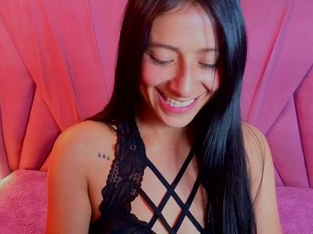 SharlotRodriguez live cam on BongaCams