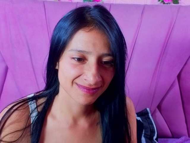 SharlotRodriguez live webcam show