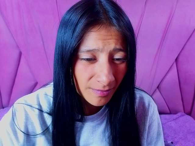 SharlotRodriguez live webcam show