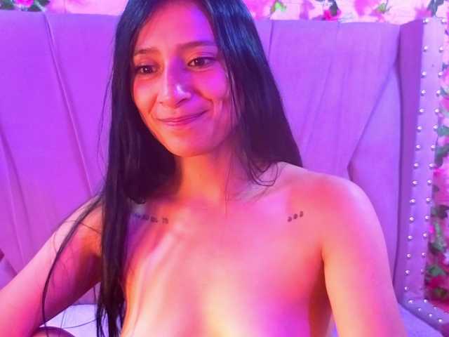 SharlotRodriguez live cam on BongaCams