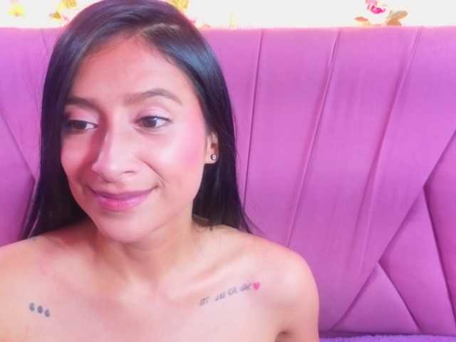 SharlotRodriguez live cam on BongaCams