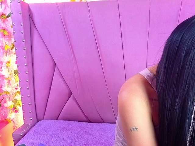 SharlotRodriguez live cam on BongaCams