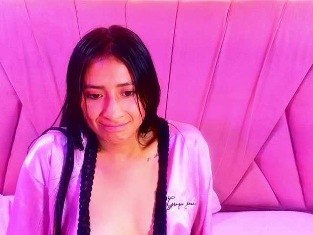 SharlotRodriguez live cam on BongaCams