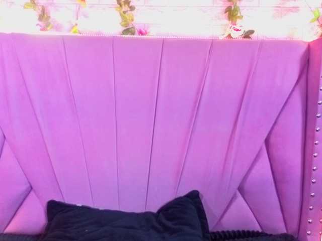 SharlotRodriguez live webcam show