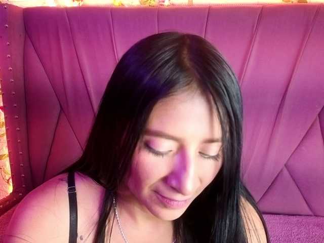 SharlotRodriguez live cam on BongaCams