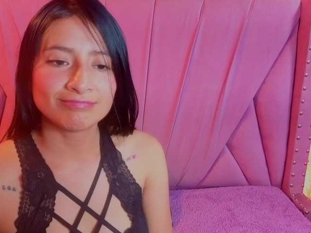 SharlotRodriguez live cam on BongaCams