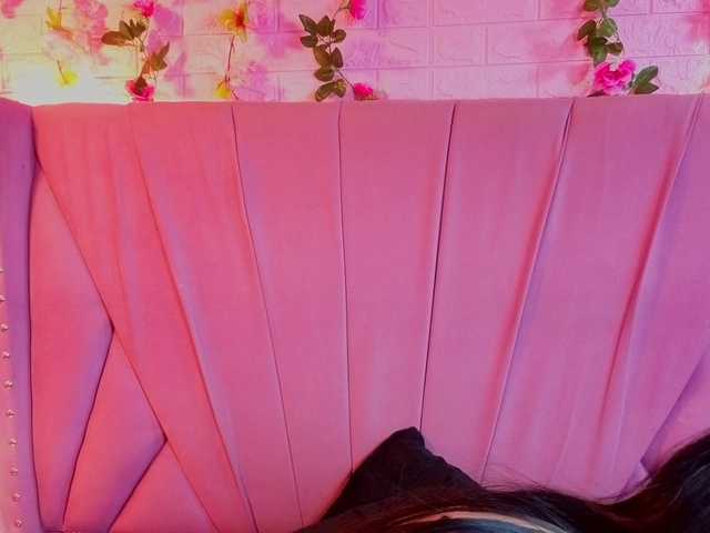 SharlotRodriguez live cam on UnifiedCams