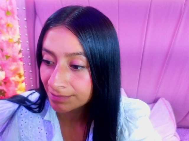 SharlotRodriguez live cam