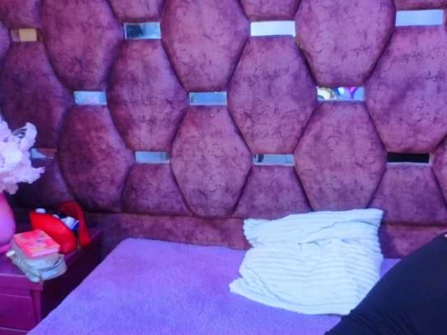 SharlotRodriguez live webcam show