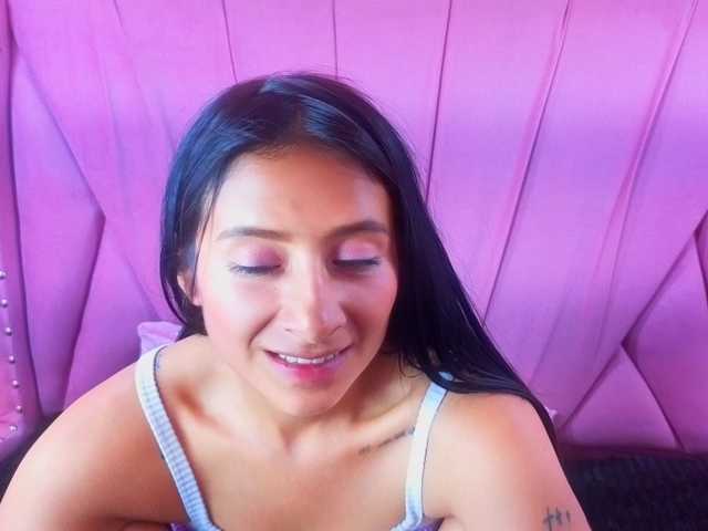 SharlotRodriguez live cam on BongaCams