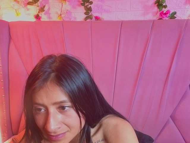 SharlotRodriguez Live Cam on BongaCams