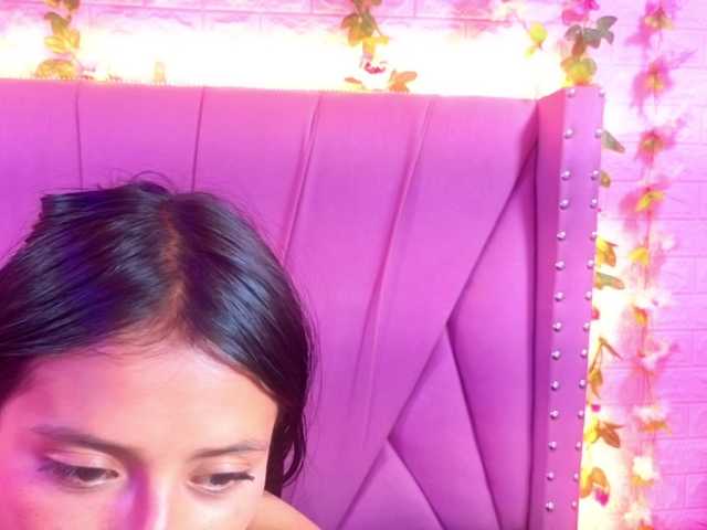 SharlotRodriguez — live female cam
