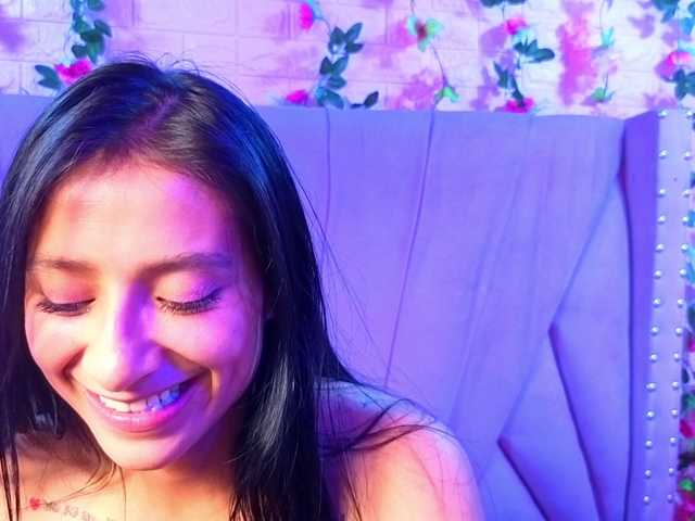 SharlotRodriguez live cam on BongaCams