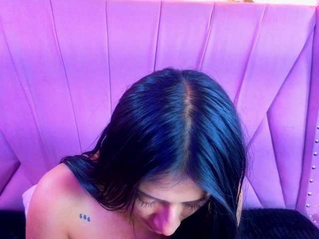 SharlotRodriguez live cam on BongaCams