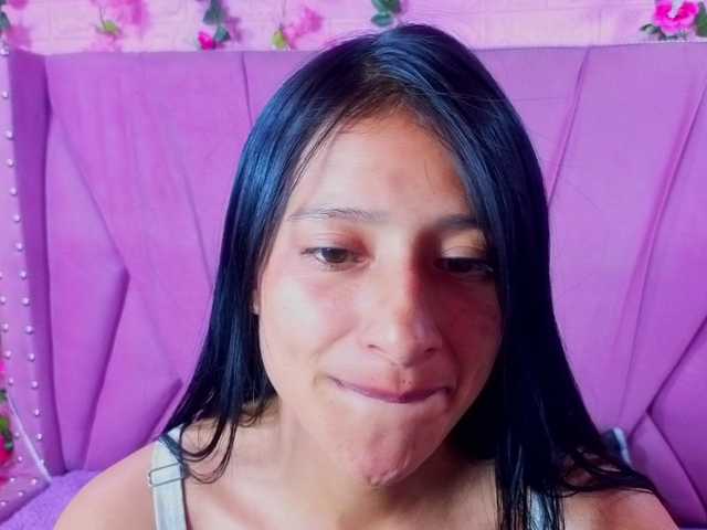 SharlotRodriguez live webcam show