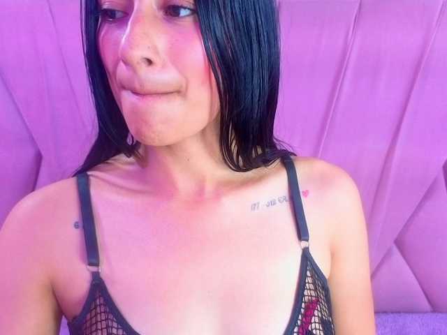 SharlotRodriguez live cam preview