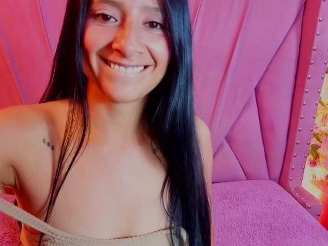 SharlotRodriguez live cam on BongaCams