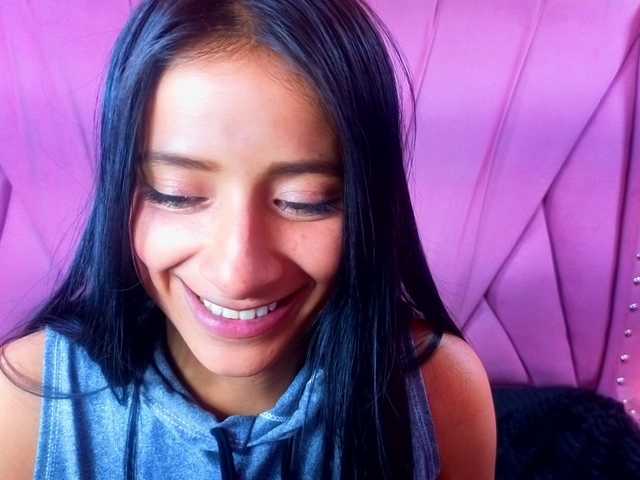 SharlotRodriguez live cam on BongaCams