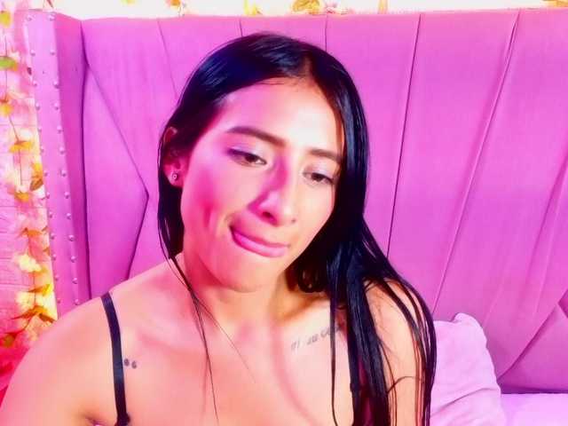 SharlotRodriguez live cam on BongaCams