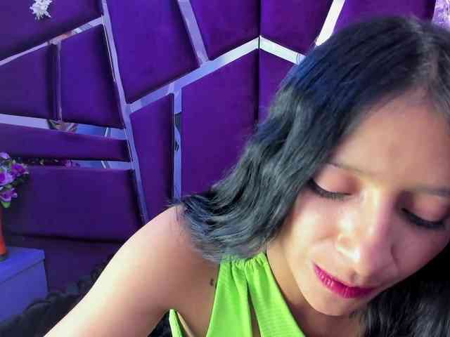 SharlotRodriguez webcam