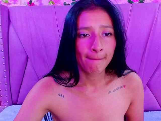 SharlotRodriguez webcam