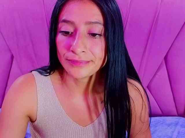SharlotRodriguez Live Webcam on BongaCams