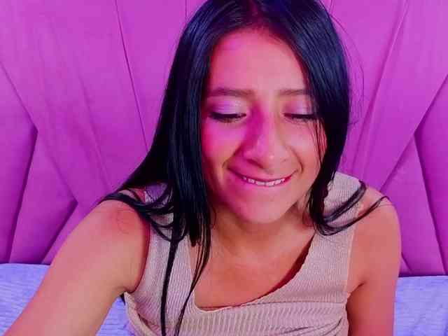 SharlotRodriguez webcam