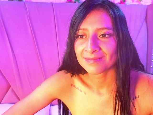 SharlotRodriguez webcam