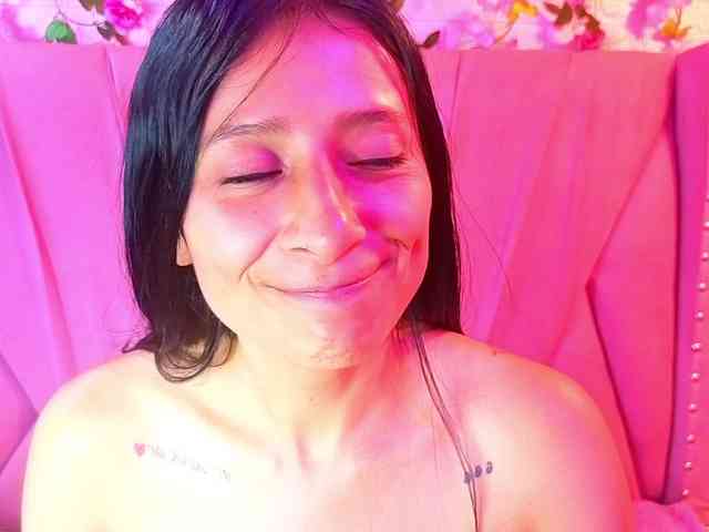 SharlotRodriguez webcam