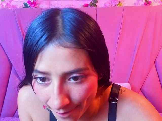SharlotRodriguez webcam
