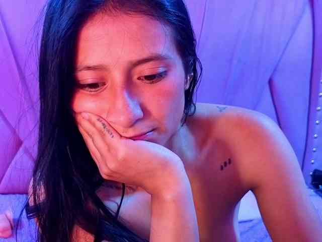 SharlotRodriguez webcam