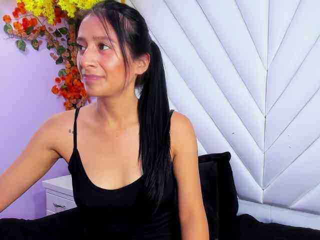 SharlotRodriguez webcam