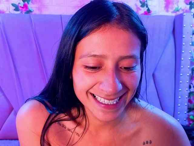 SharlotRodriguez webcam