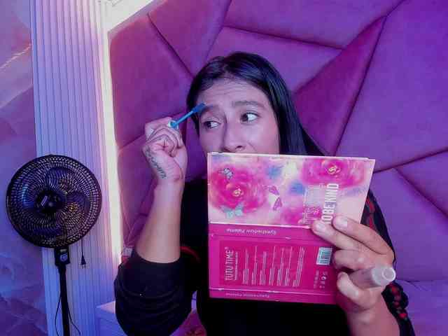 SharlotRodriguez webcam