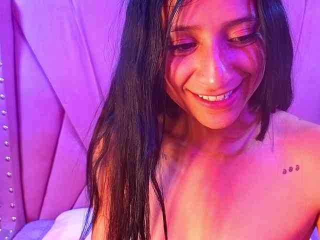 SharlotRodriguez webcam