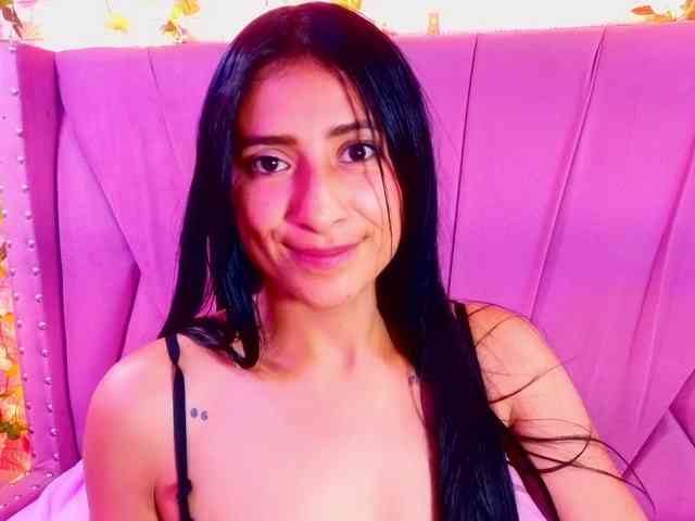 SharlotRodriguez webcam
