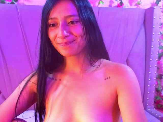 SharlotRodriguez webcam