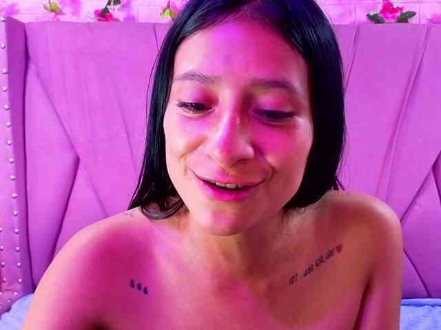 SharlotRodriguez webcam