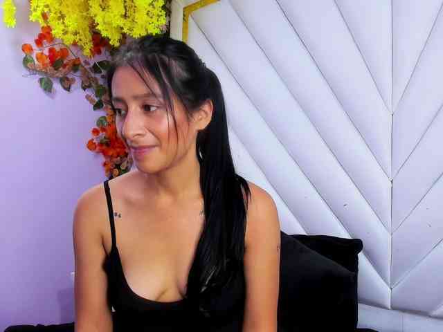 SharlotRodriguez webcam