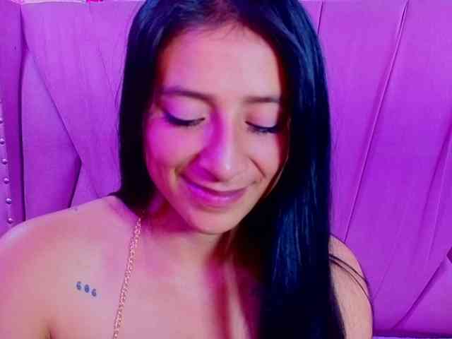 SharlotRodriguez webcam