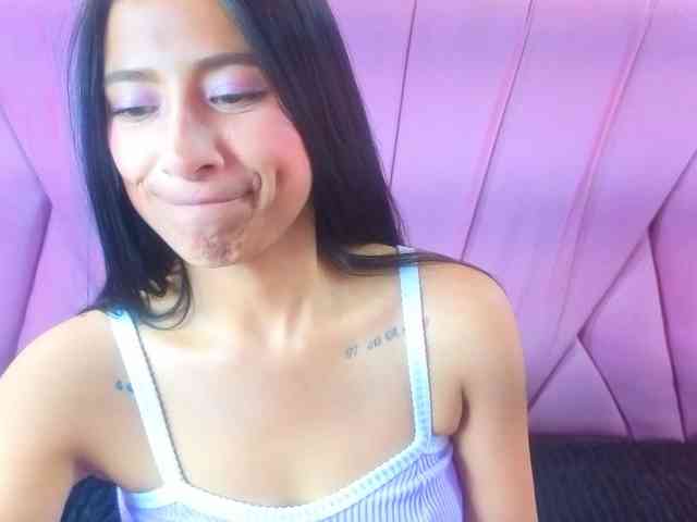 SharlotRodriguez webcam