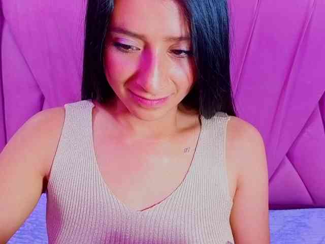 SharlotRodriguez Live Webcam on BongaCams