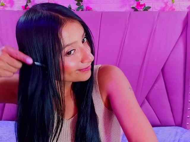SharlotRodriguez Live Webcam on BongaCams