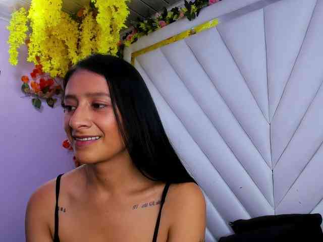 SharlotRodriguez webcam